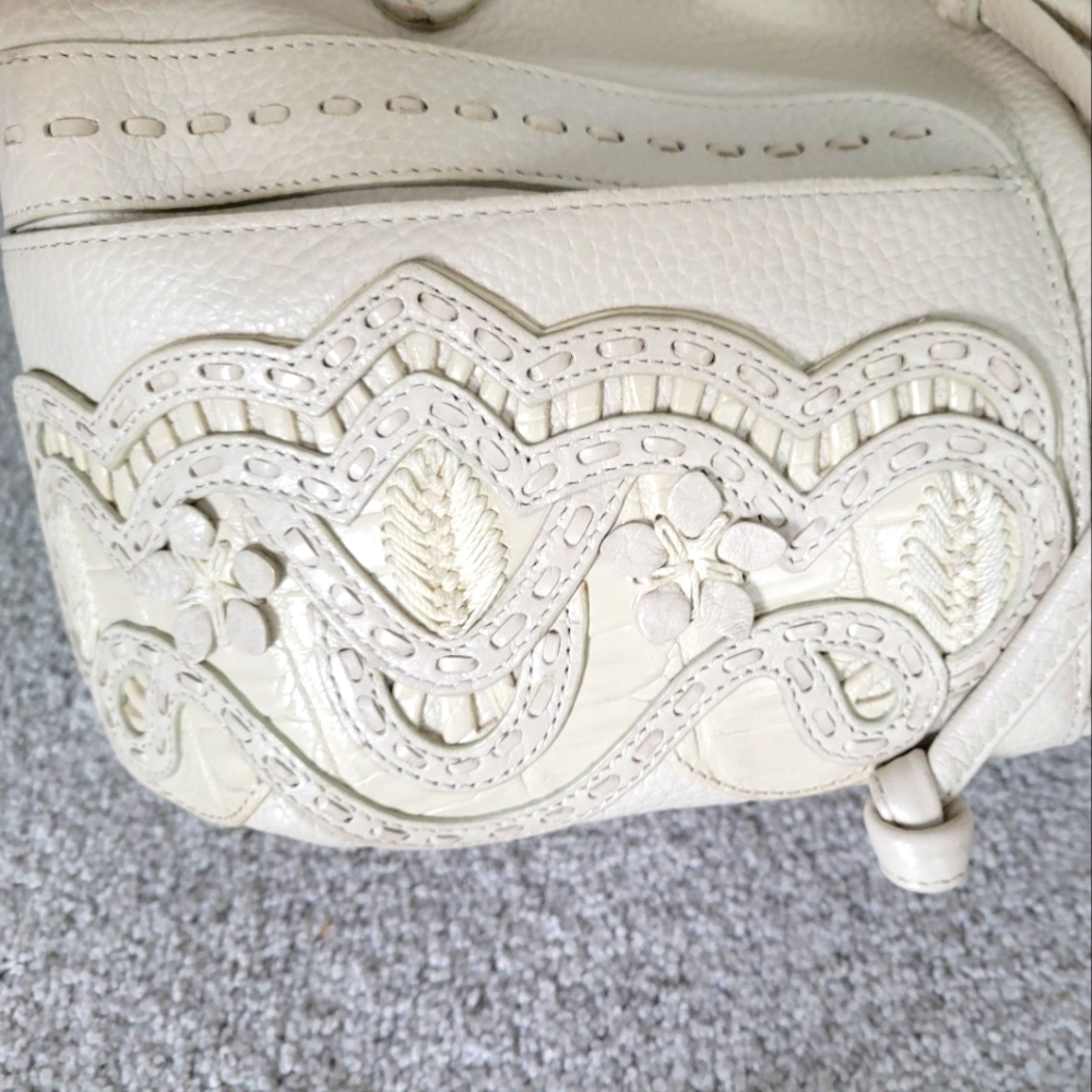 ✨Beautiful Brighton Lolita Masterpiece Ivory 3D Embroidered Shoulder Handbag✨ - Picture 8 of 11